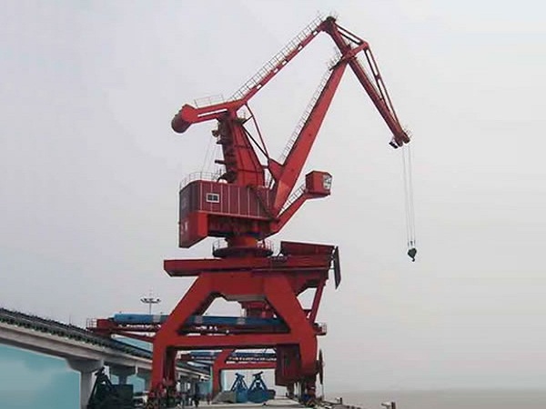 起重機回轉支承的維護保養(yǎng)以及基本檢查如何做？